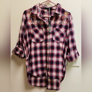 NWT VELVET HEART Button-up Shirt Red & Navy Plaid with Embroidered Flowers Large